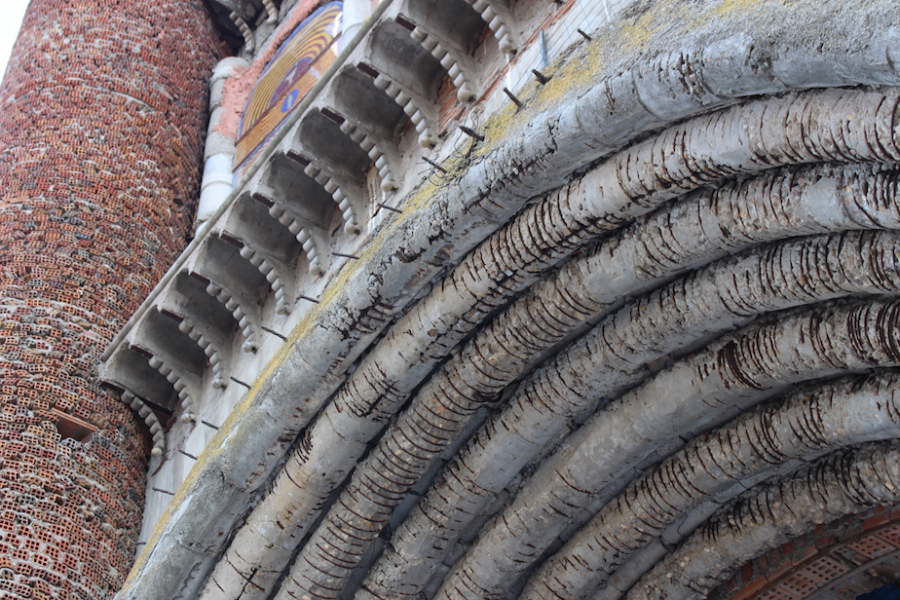 1 ember, aki 50 éve építi katedrálisát katedrális