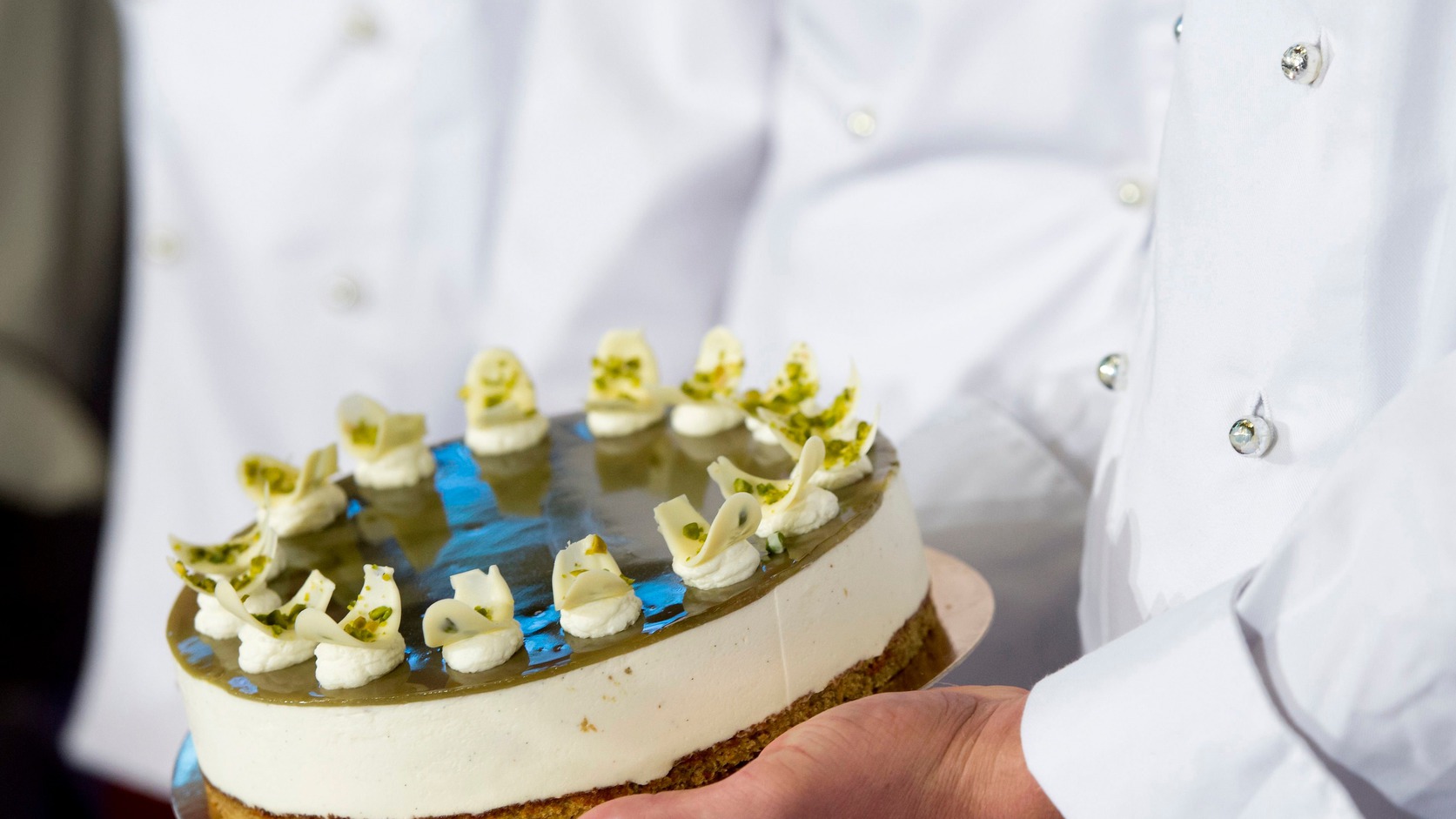 Kóstolja meg Magyarország tortáját! Megvan az idei Magyarország tortája. Cukormentes változattal. Idén is augusztus 20-tól tudjuk megkóstolni a cukrászdákban.