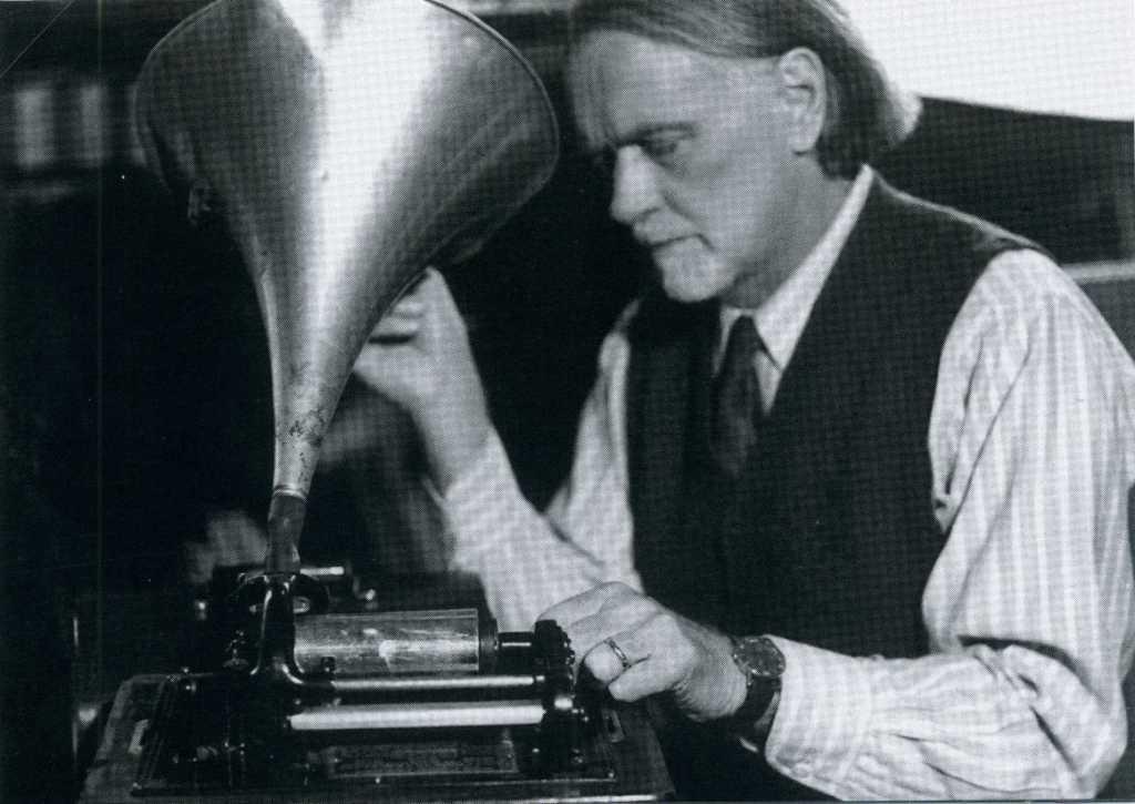 A Kodály módszer az UNESCO Kulturális Örökség része A Kodály módszer UNESCO Örökség (Kertész Gyula felvétele)