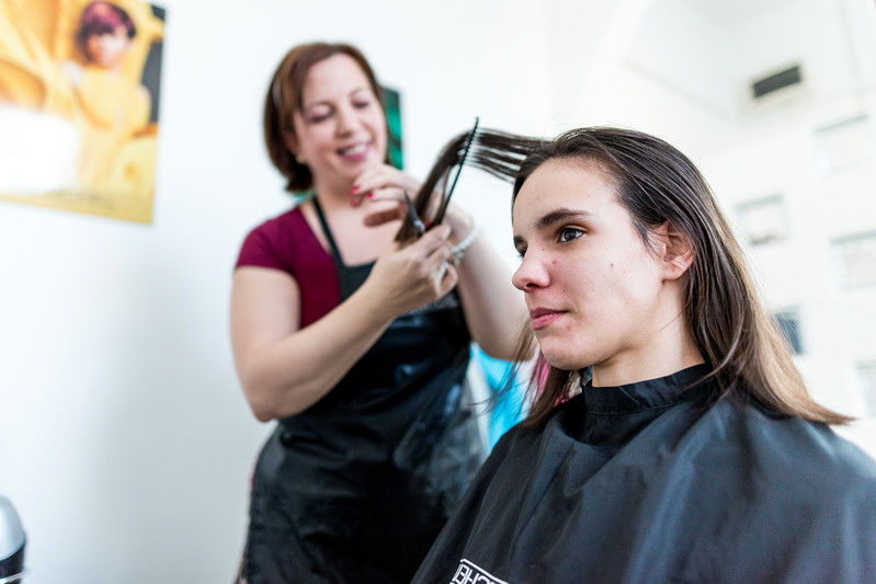 Szociális szépségszalont nyitott a zuglói önkormányzat Szociális szépségszalon nyílt Zuglóban