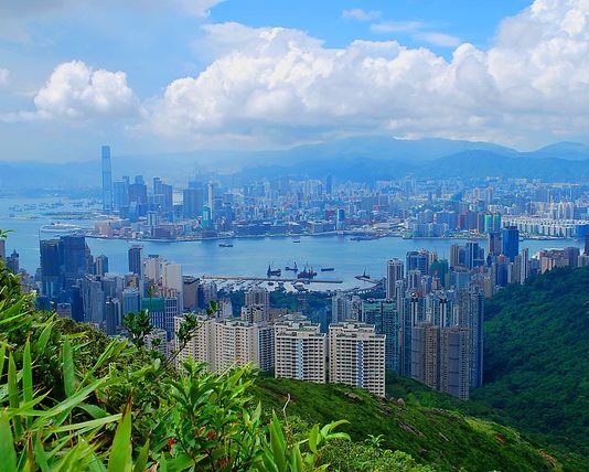 Hongkong, Zürich, Párizs a világ legdrágább városainak éves indexén Hongkong