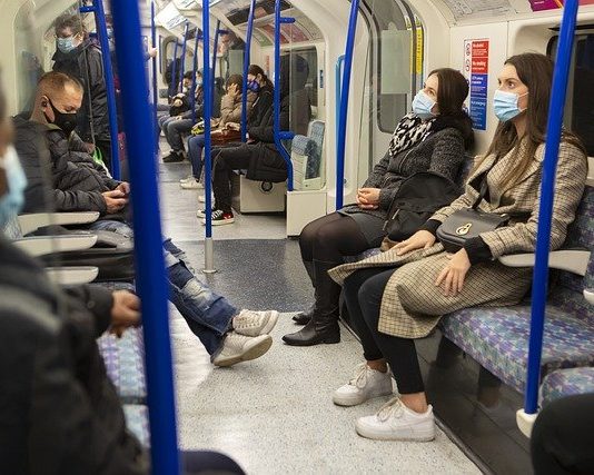 Ingyenes utazás koronavírus elleni védekezésben résztvevőknek koronavírus