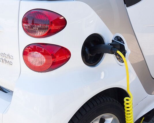 2022-ben rekordokat döntött az elektromos autók eladása az EU-ban Elektromos autók